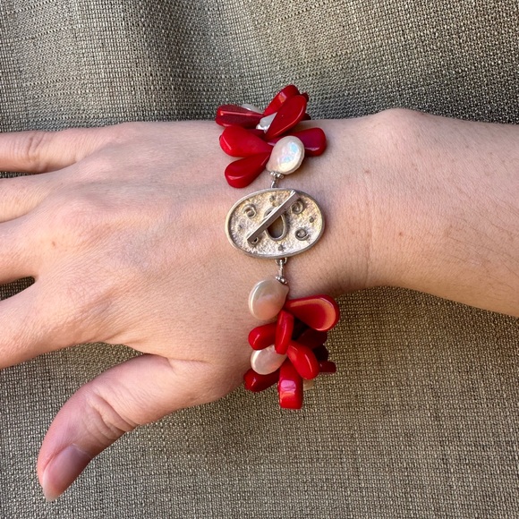 Artisan signed Sterling Silver Red Coral & Pearl bracelet Oversized Toggle Clasp - Picture 11 of 13